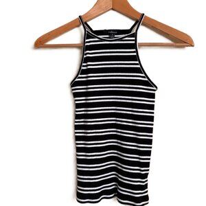 Ambiance High-Neck Tank Top – Size S